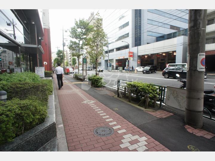ビルの前の通り【NOF高輪ビル】