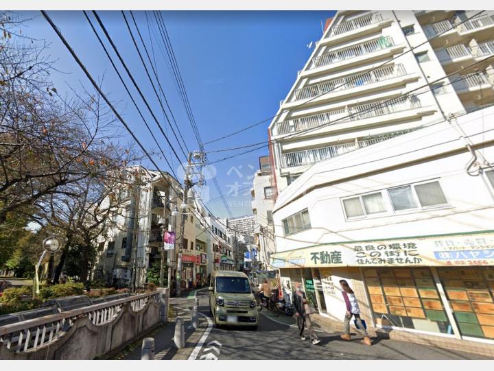 【前面道路】パラスト西原