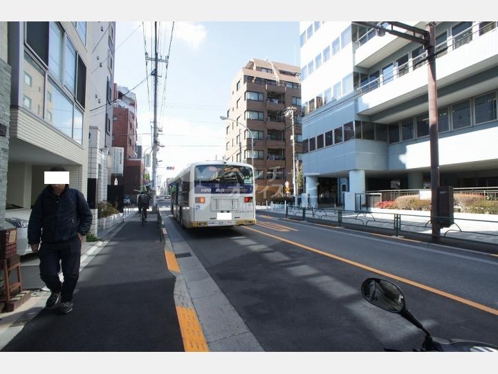 前面道路【セントラルプラザ中野】