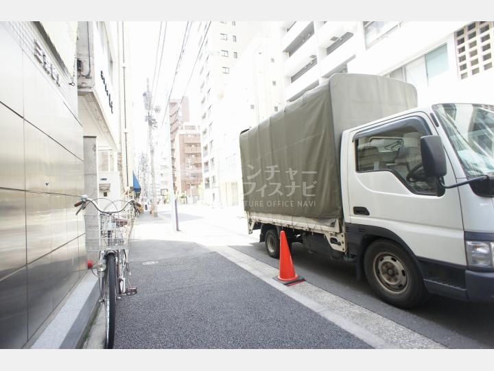 前面道路【馬喰町三京ビル】