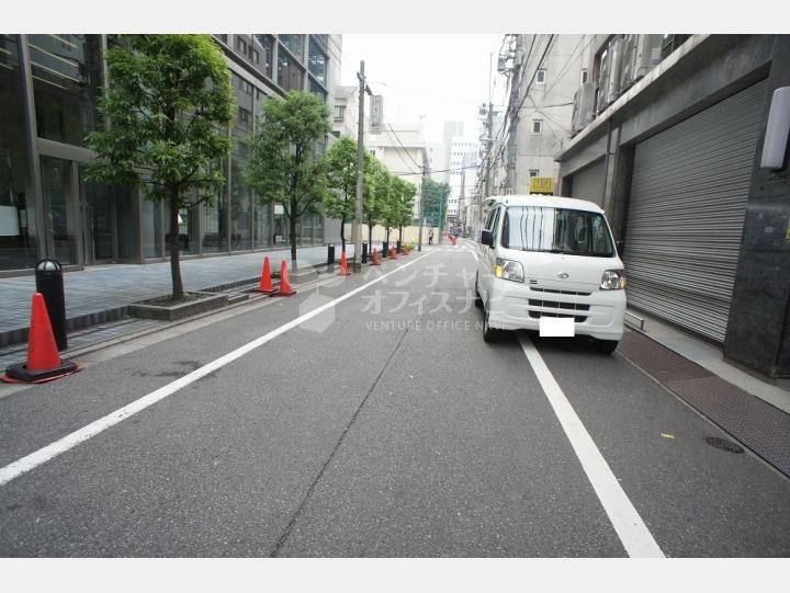 前面道路【さたけビル】