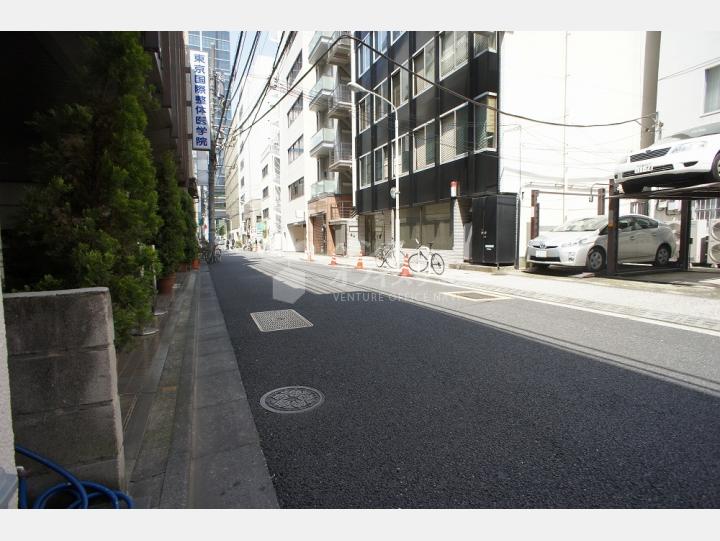 建物前の道路【永野ビル】