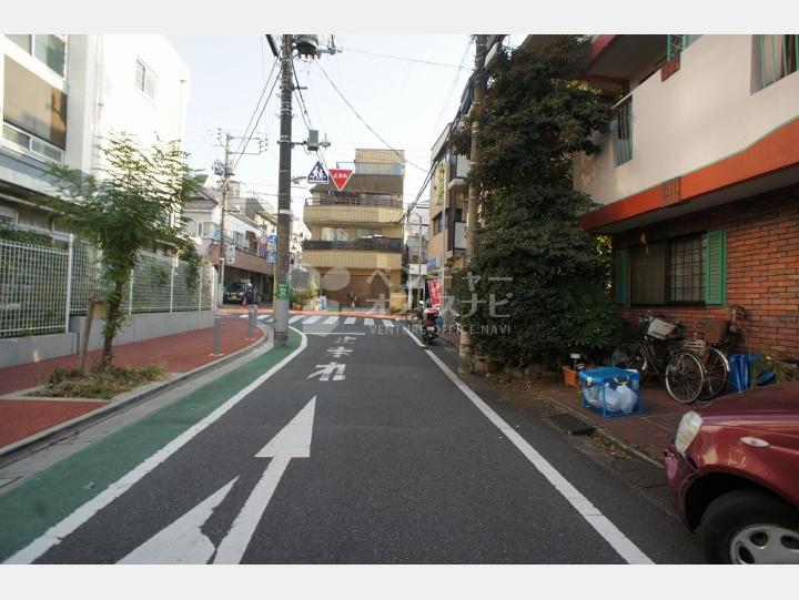 前面道路【ベネッセ】