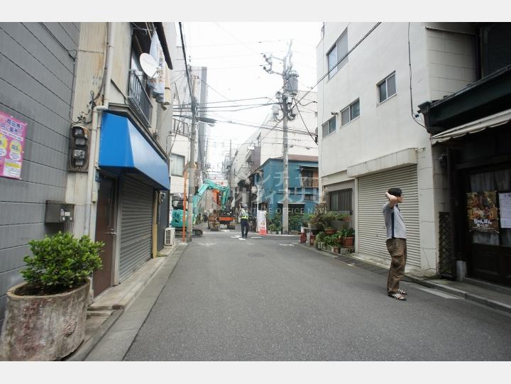 前面道路【幸楽荘】