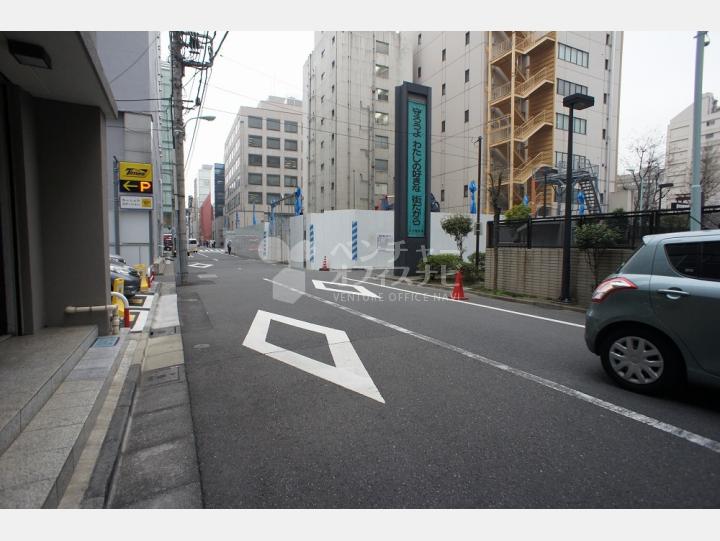 建物前通り【兜町第三ビル】