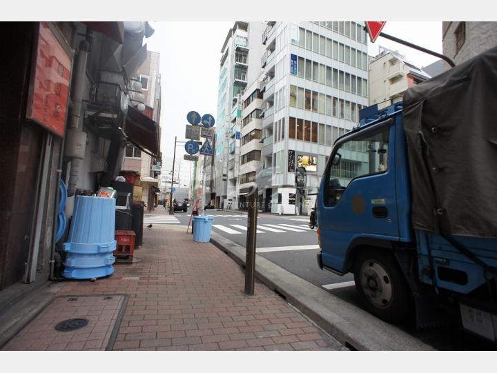 物件前通り【長谷川ビル】