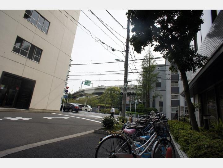 建物前通り【ヴェラハイツ日本橋】