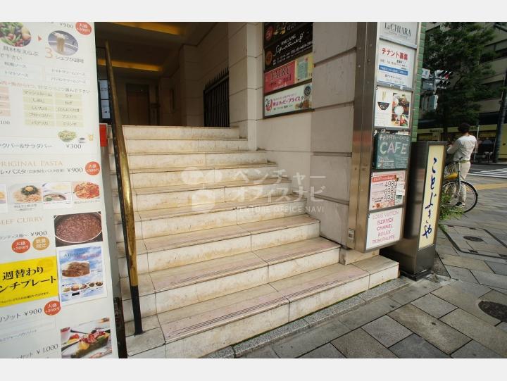エントランス 【FESTAE(フェスタ)表参道ビル】