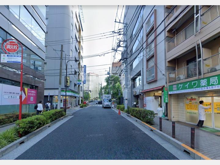 【前面道路】プチモンド御茶ノ水