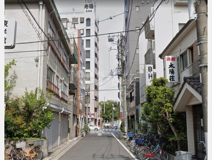 【前面道路】岡田ビル