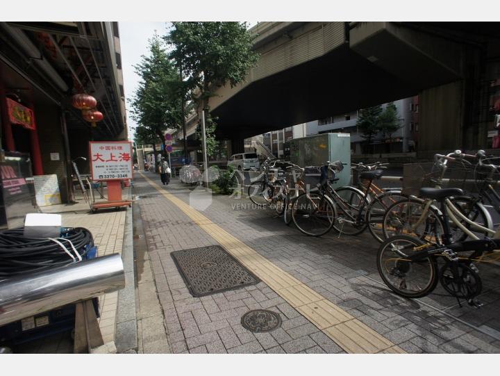 前面道路【京王幡ヶ谷マンション】