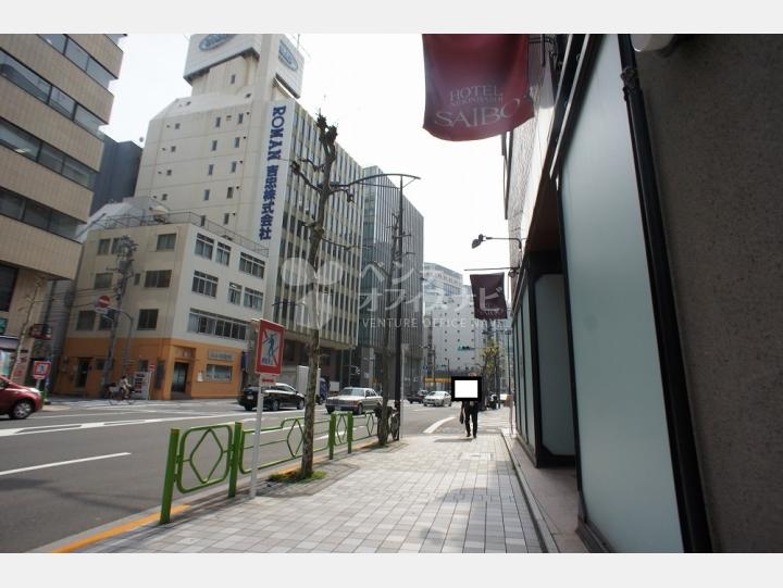 建物前通り【大橋芳町ビル】