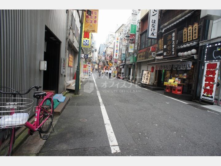 物件前通り【新宿トーシンビル】