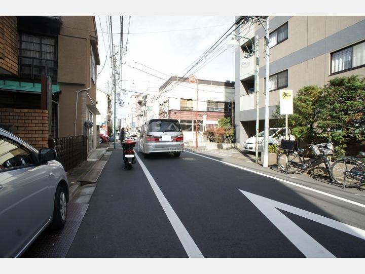 前面道路【コープオリンピアⅢ】