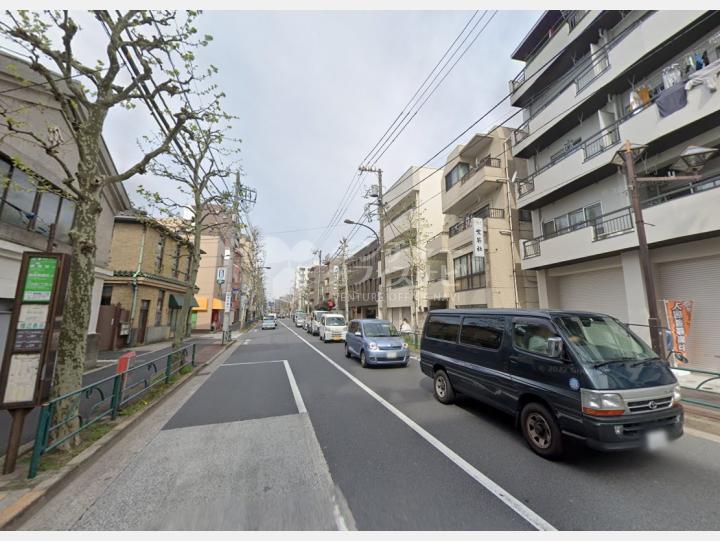 【前面道路】グランバリュー落合(旧島屋ビル)