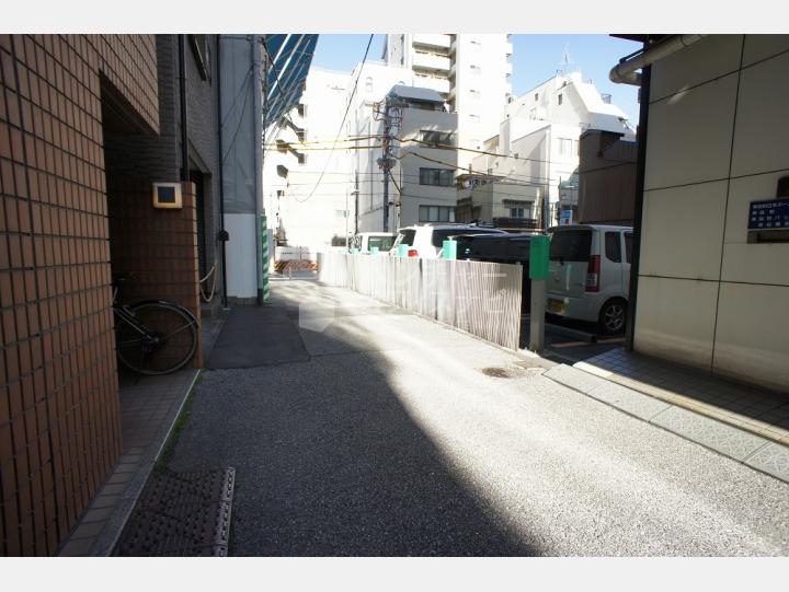 前面道路【東神田INビル】