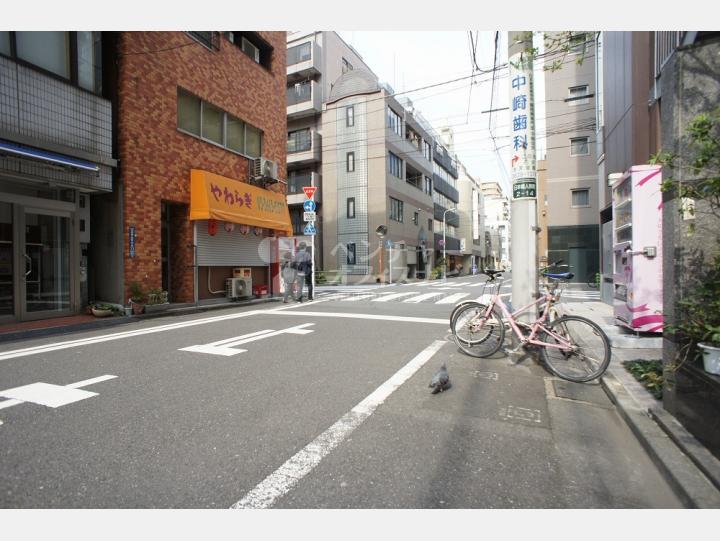 前面道路【セルバ人形町】