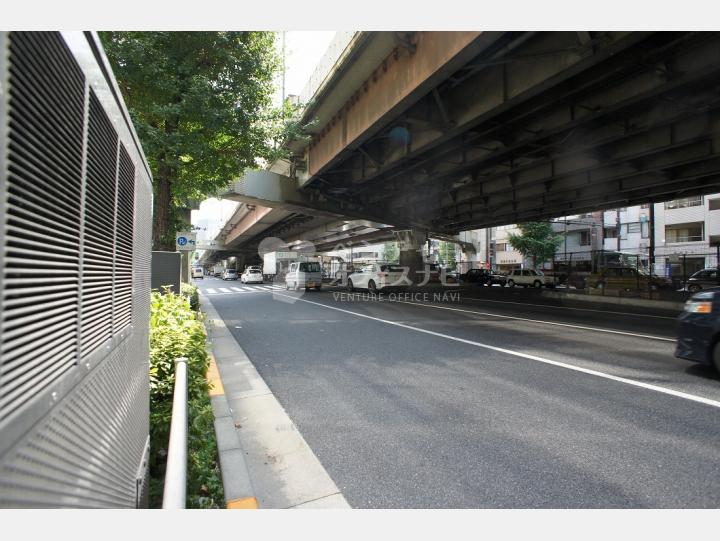 物件前の通り【岩本町東洋ビル】