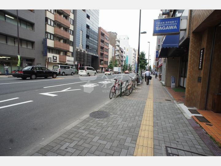 前面道路【日進ビル】