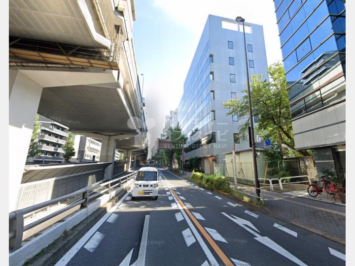 【前面道路】アーク笹塚ビル