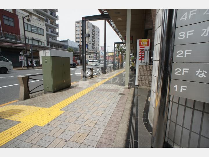 前面道路【亀戸メディカルビル】