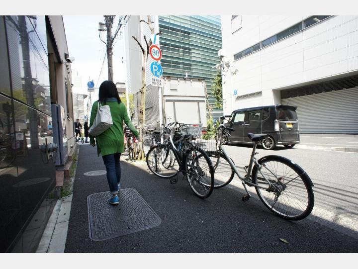 建物前通り【エル人形町】