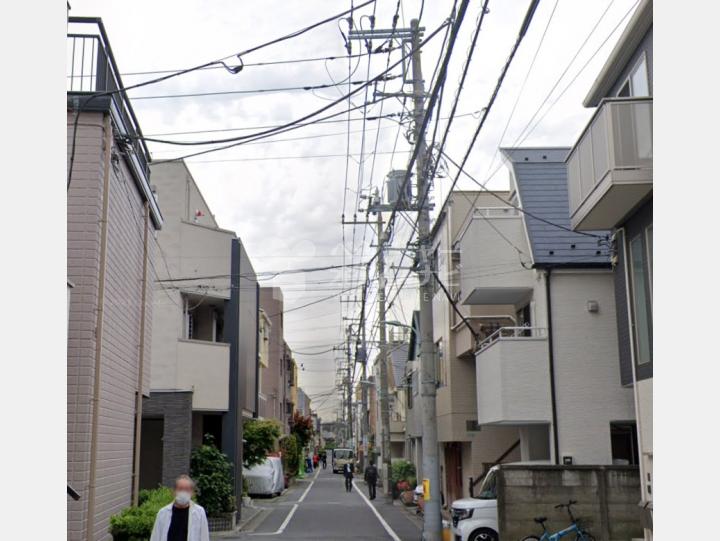 【前面道路】緑ヶ丘グリーンヒルビル