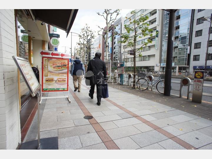 ビル前面道路【Ｂ．Ｄ．Ａ神田小川町ビル】