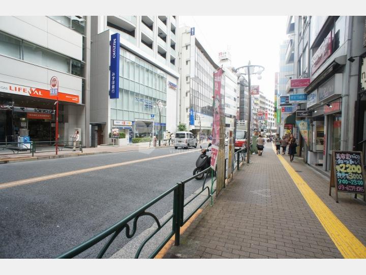 物件前の通り【松屋ビル】