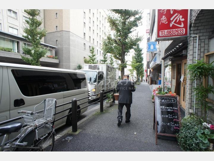 前面道路【メッツ大塚ビル】