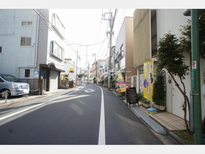 前面道路【コープオリンピアⅢ】