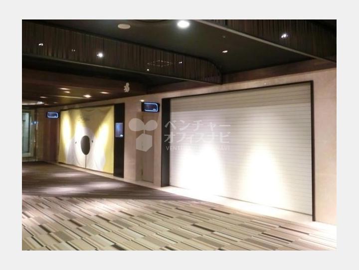 店舗入口【ヒルトン東京】
