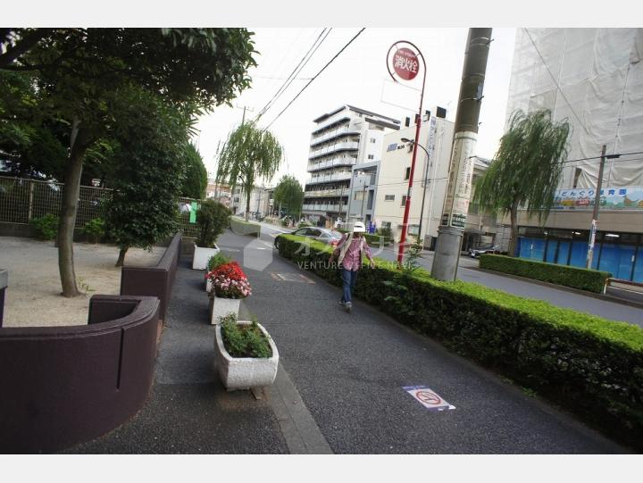 ビルの前の通り【ライオンズマンション東品川】