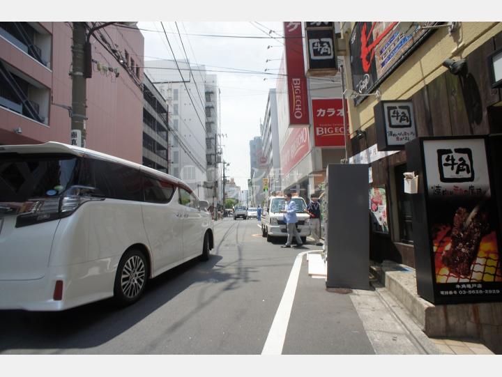 前面道路【リコービル】