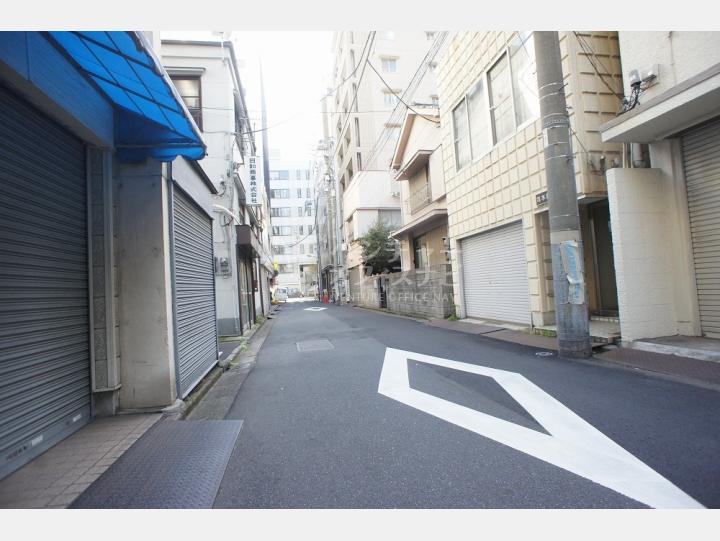 ビルの前の通り【長光ビル】