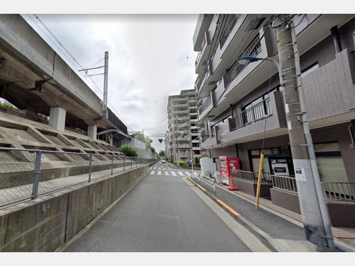 【前面道路】進藤ビル