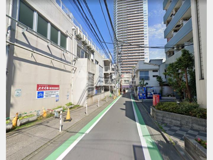 【前面道路】大和コスモスビル