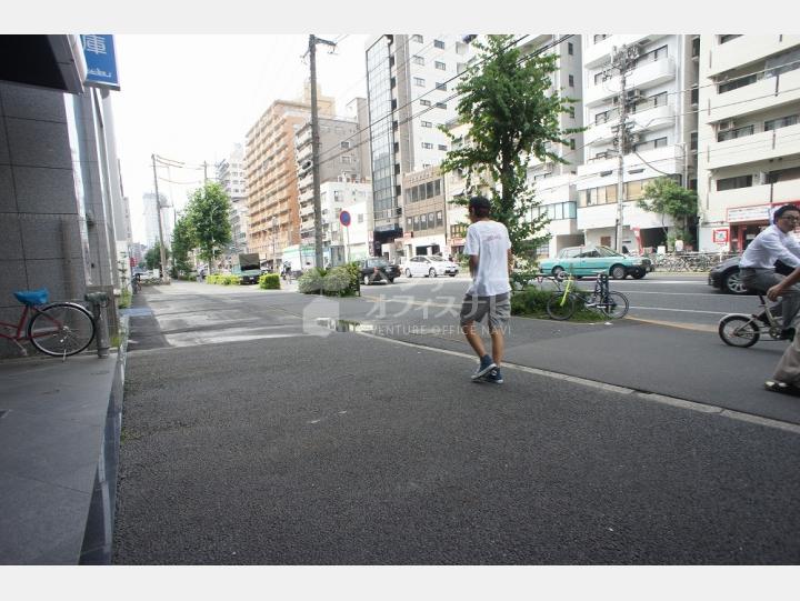 前面道路【フォーラム中目黒】