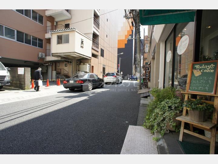 建物前の道路【永野ビル】