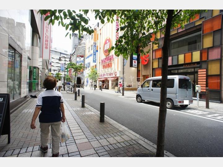 ビルの前の通り【第一中野ビル】