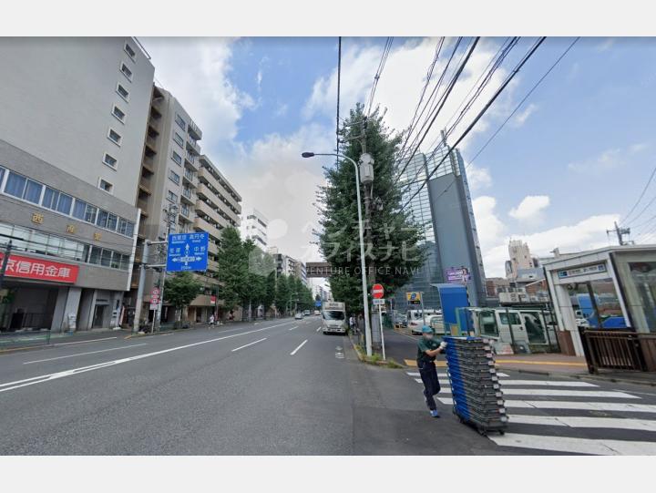 【前面道路】西京城西ビル