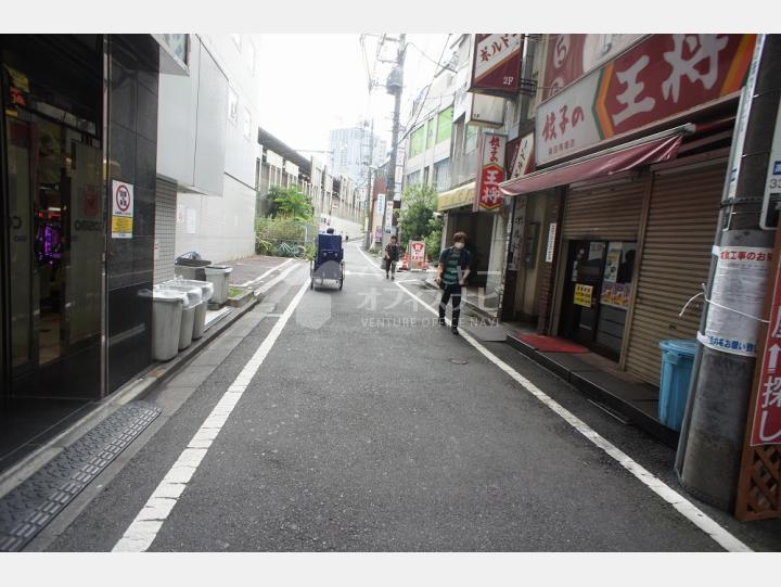 物件前の通り【高田馬場グランド東京ビル】