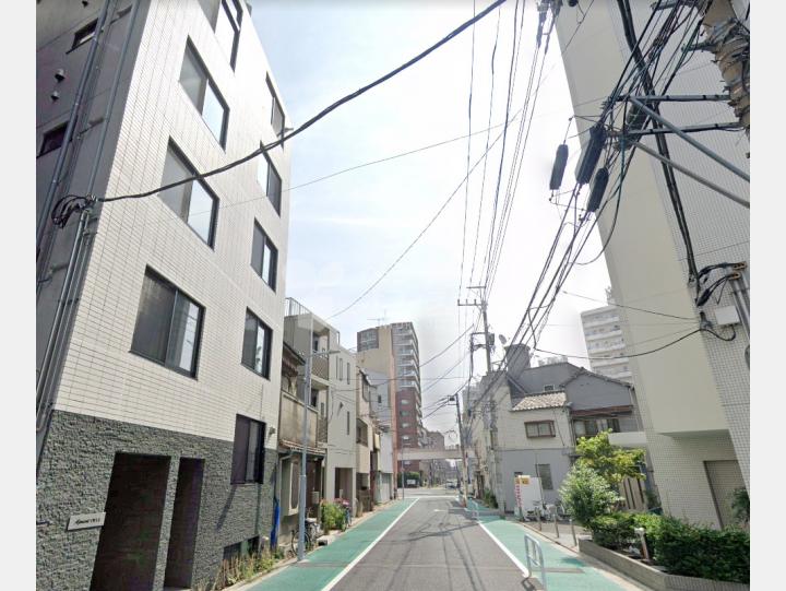 【前面道路】Apricot 上野入谷