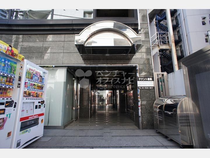 物件入口【エムジー田町ビル】